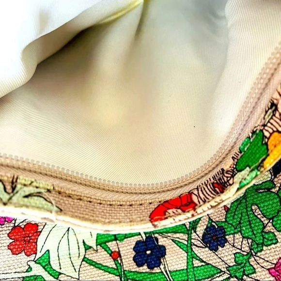 Sakroots Artist Circle Convertible Crossbody/Backpack - Picture 11 of 12